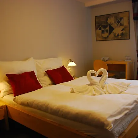 מלון Praded Thamm 3*