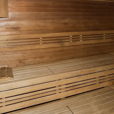 מלון Praded Thamm