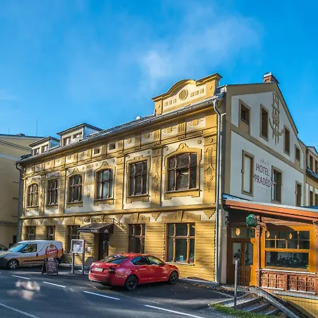 Hotel Praded Thamm Отель